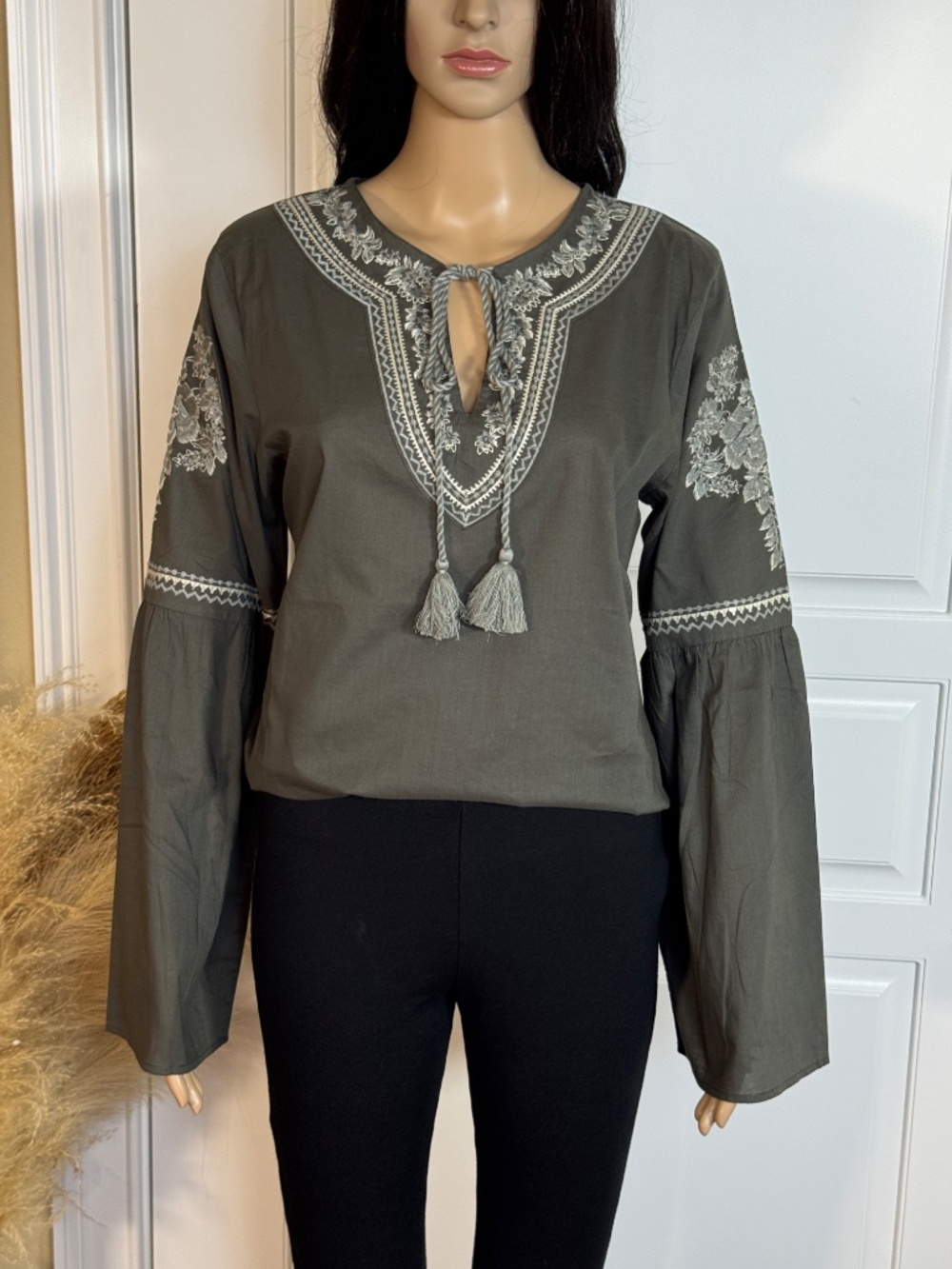 WESTERN BOHO BELL SLEEVE EMBROIDERY TUNIC TOP - NWT - Picture 11 of 14